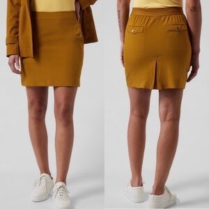 NWT Athleta Vienna Cargo Pocket Mini Skort in Gold